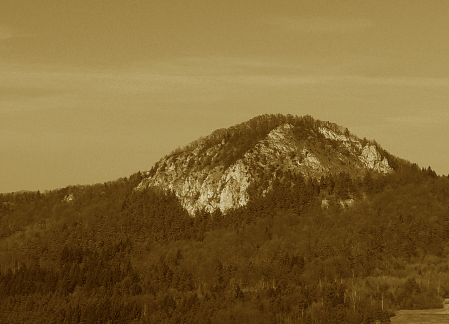 klapy-a-povazsky-hrad-obchadzkou